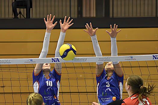 volleynetwork international - athletes - action picture - volleyball professional karolina pidhurska blocking